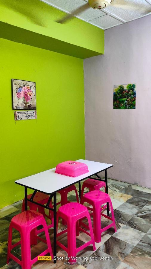 Homestay D' Tengah Bandar Kuala Rompin Exteriör bild