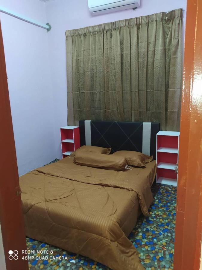 Homestay D' Tengah Bandar Kuala Rompin Exteriör bild