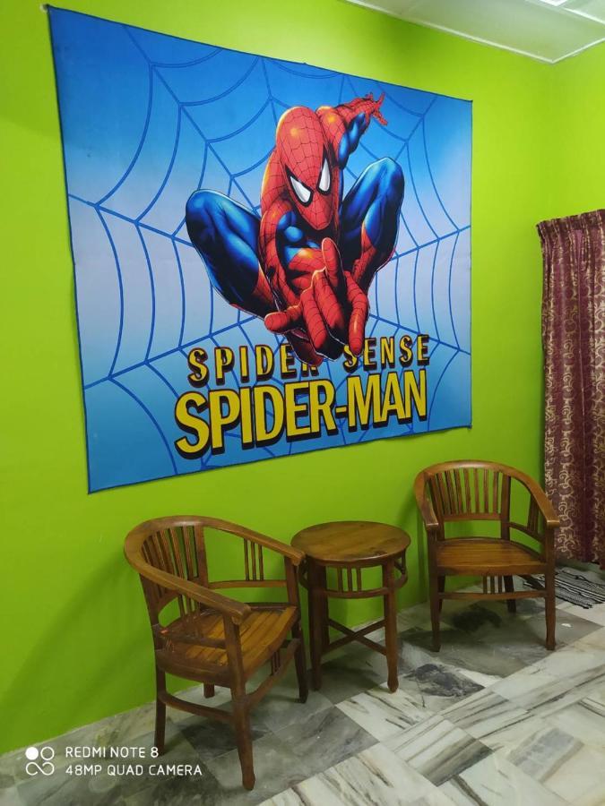Homestay D' Tengah Bandar Kuala Rompin Exteriör bild